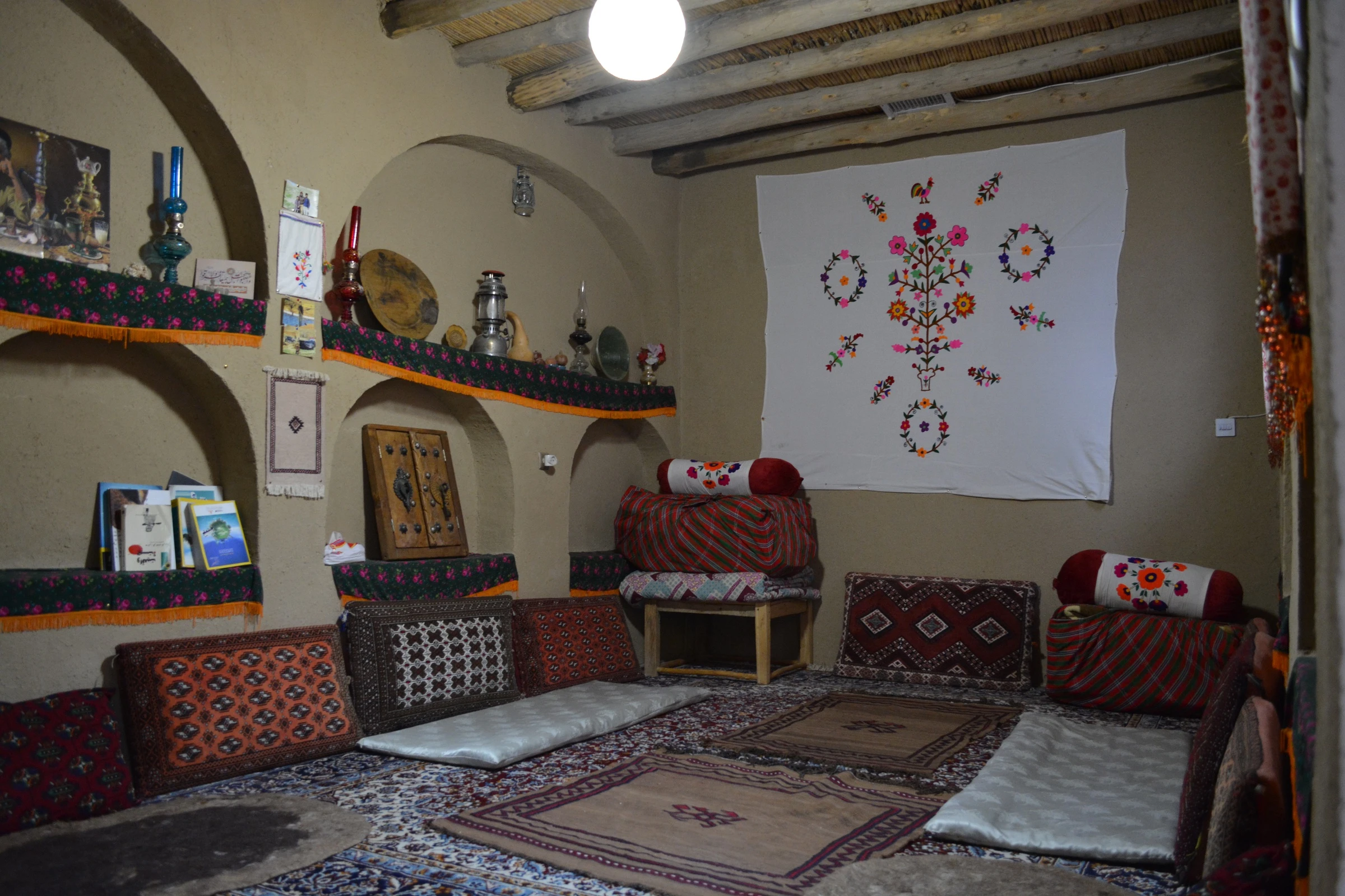 Amoo Hossein Castle Eco-lodge — 13