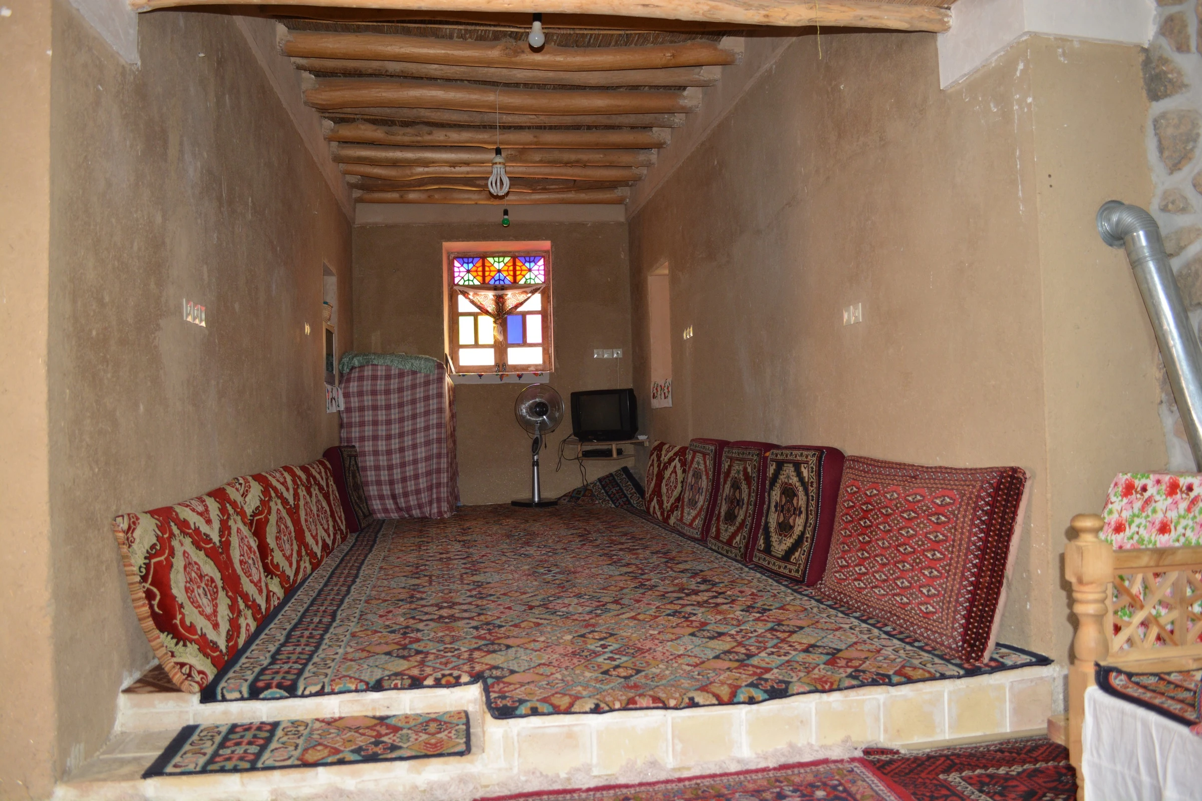 Mehr-e Touran Castle Eco-lodge — 13