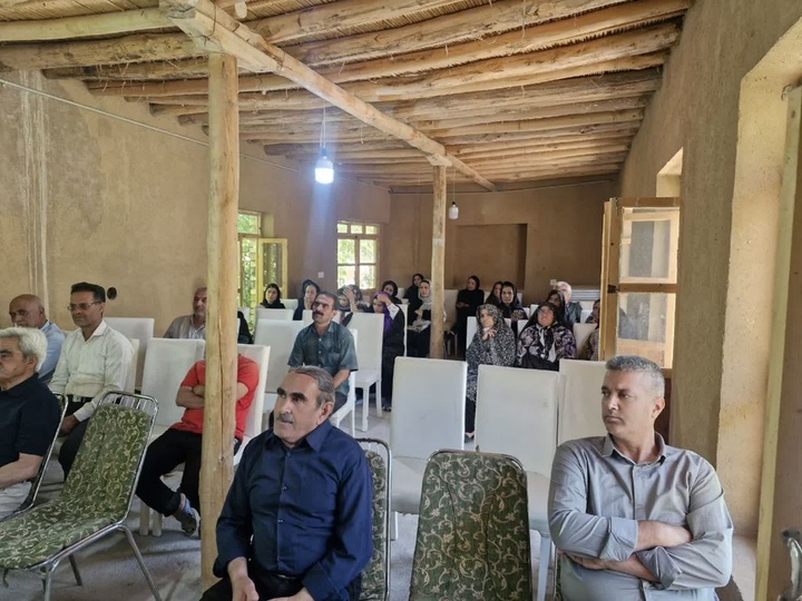 Holding an Educational Workshop on Sericulture in the Tourism Target Village of Qaleh Bala