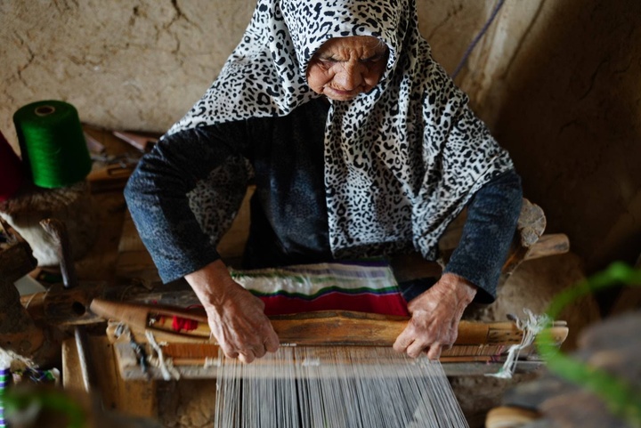 From Past to Present; The Sound of Tanbeh Weaving Loom in Qaleh Bala is Still Alive