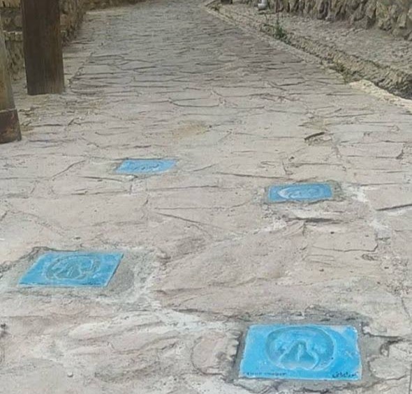 Footprints of Wildlife Imprinted on Qaleh Bala's Tourism Route, an Art Connecting Humans and Nature